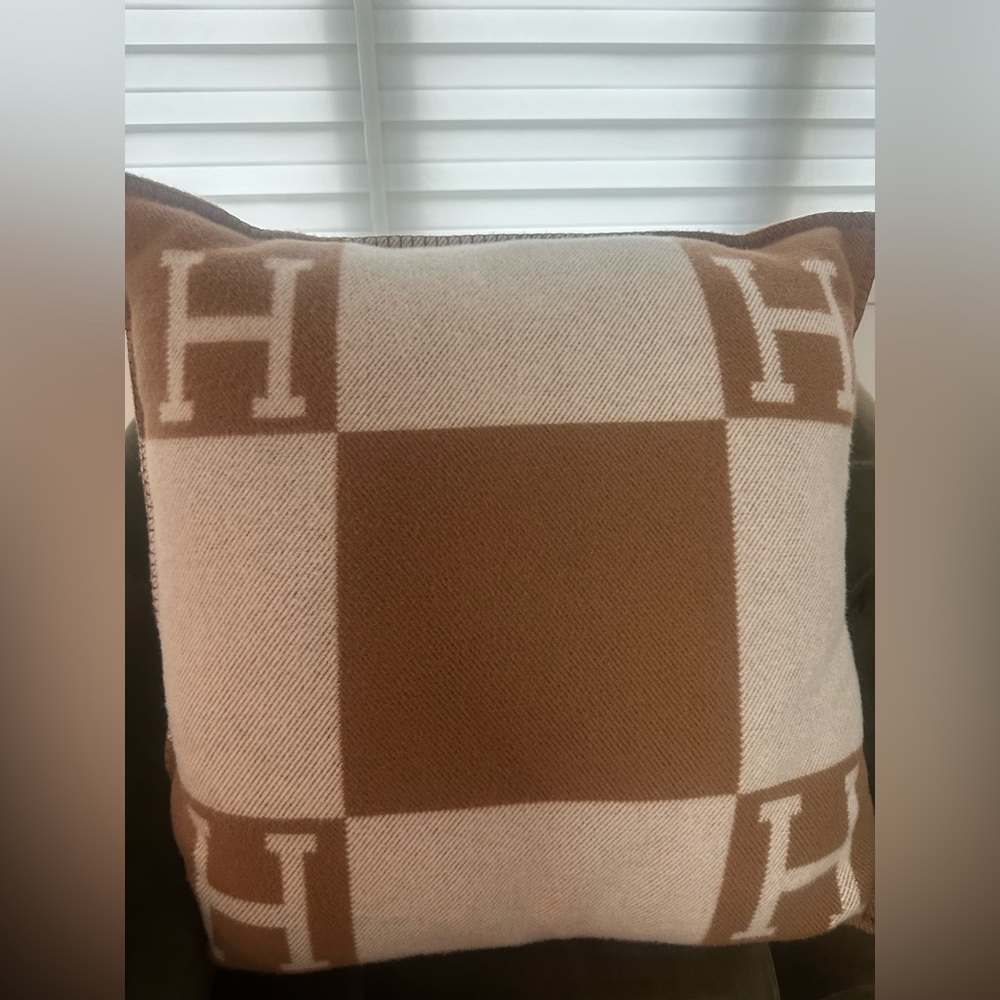 Hermes Avalon Pillow, large model